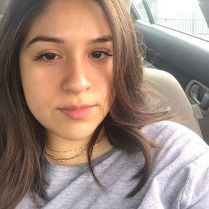 Meet your Posher, Dalia